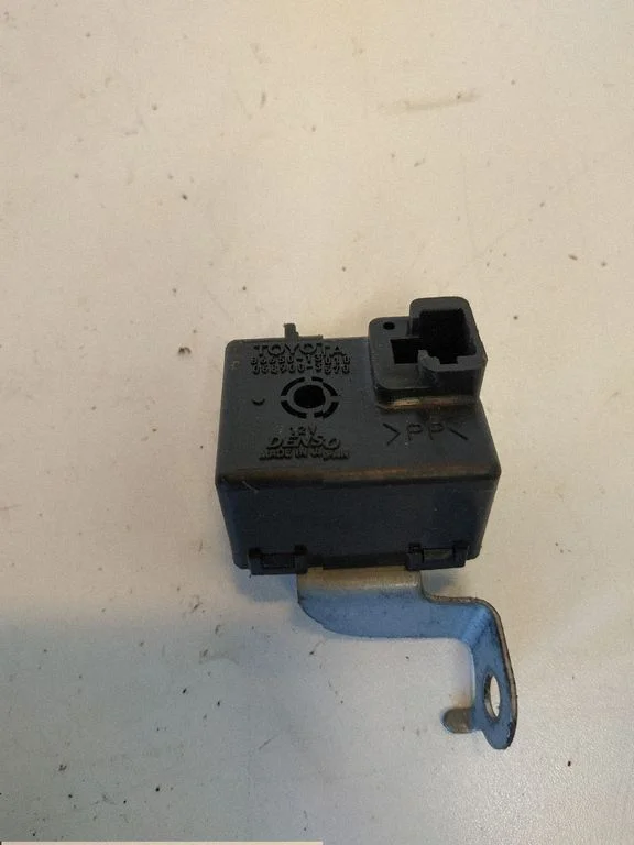 Other relay – Toyota Corolla Verso E121 (2004-2007)