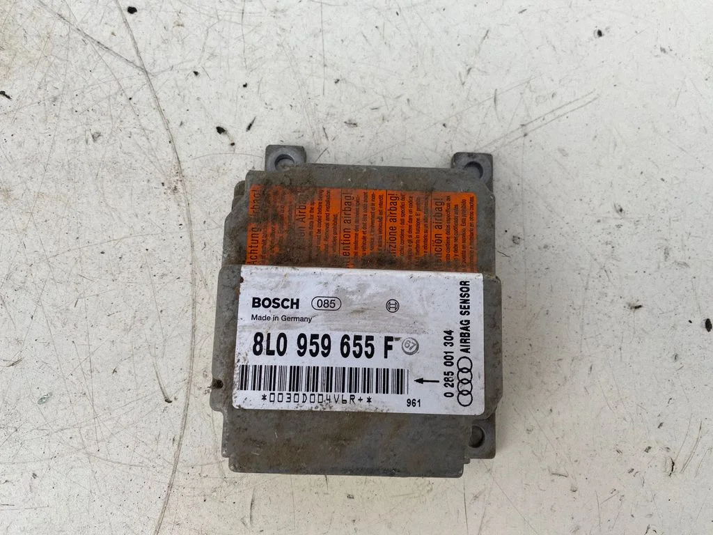 Drošības spilvenu vadības bloks 8L0959655F