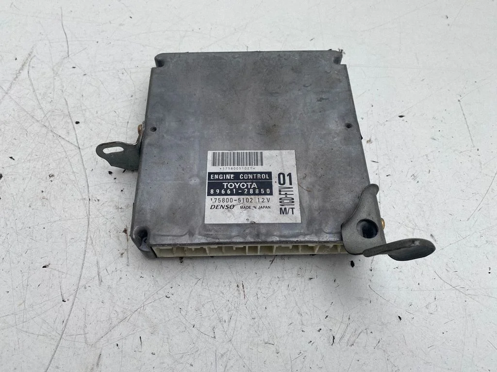 Dzinēja vadības bloks – Toyota Previa (XR30, XR40) II (2000-2006)