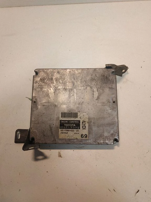 Dzinēja vadības bloks – Toyota Avensis T250 (2003-2006)