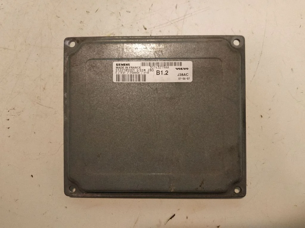 Dzinēja vadības bloks 30743219AA