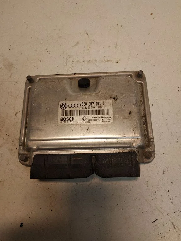 Dzinēja vadības bloks – Audi A6 Allroad C5 (1999-2005)
