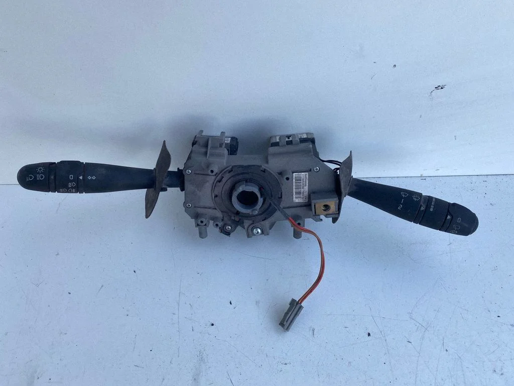 Wiper turn signal indicator stalk/switch V7700428202