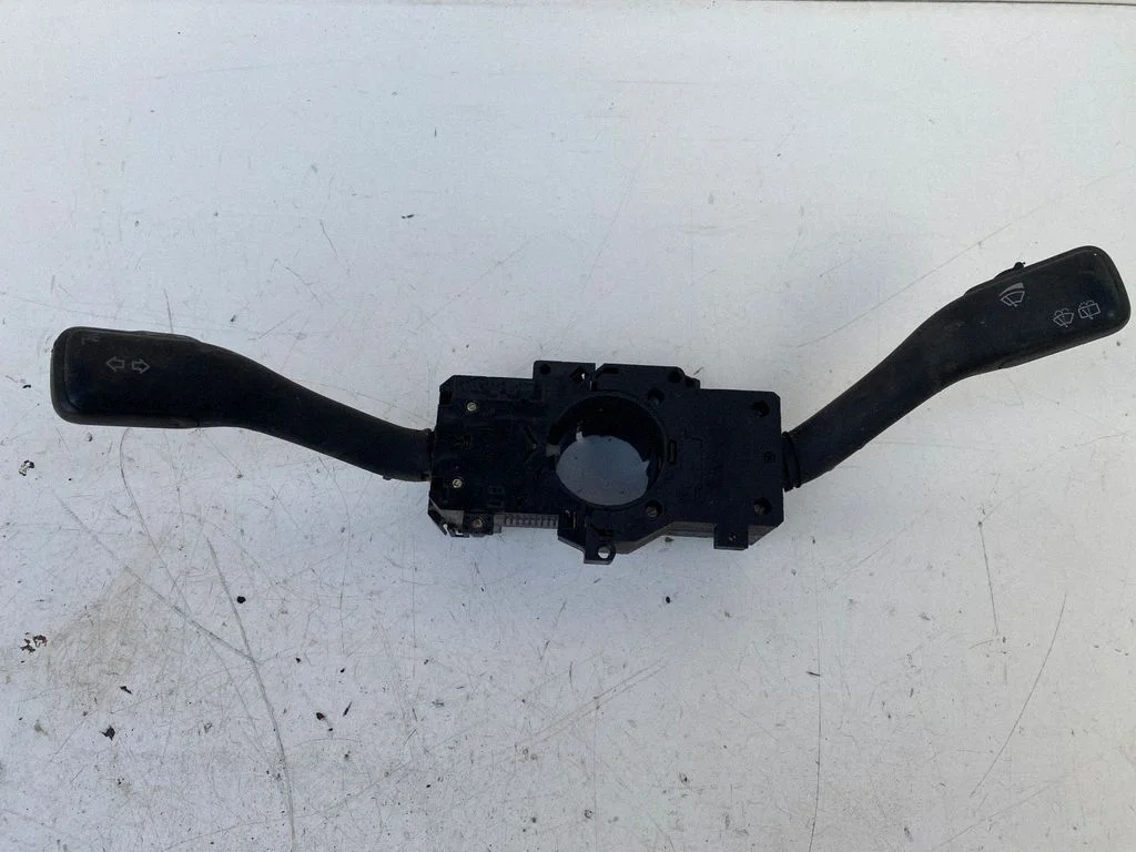 Sviru komplekts 8LO953513G