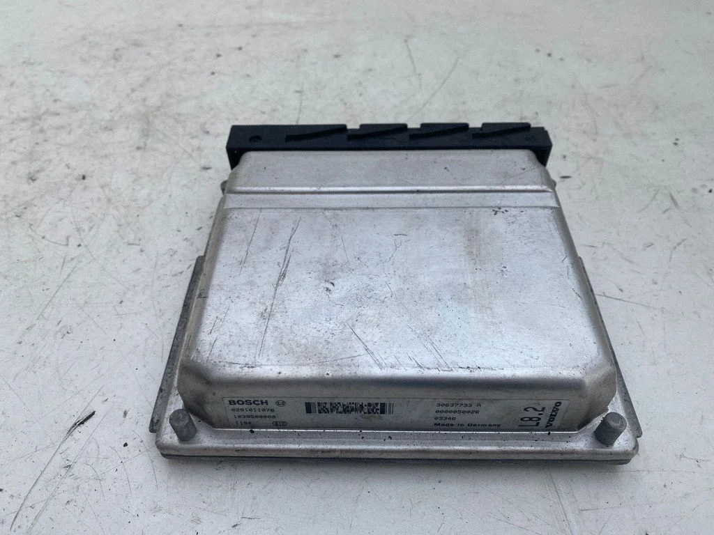 Engine control unit/module – Volvo S80 (2004-2006)