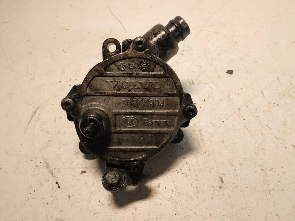 Vacuum pump – Volvo V70 (2005-2008)