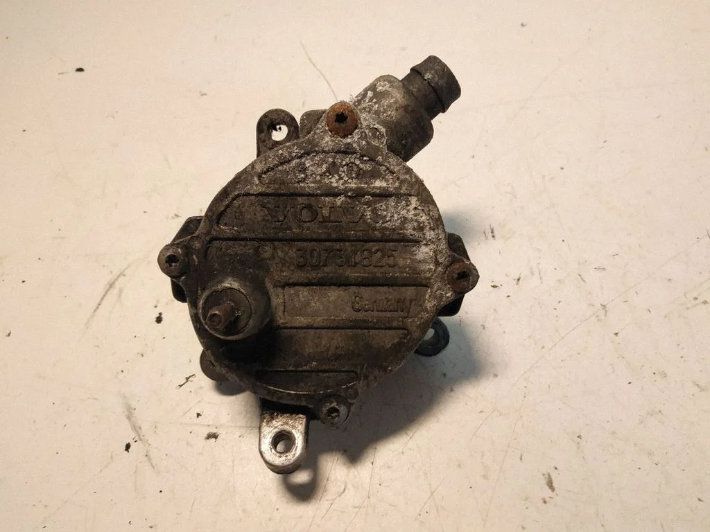 Vacuum pump – Volvo V70 (2005-2008)