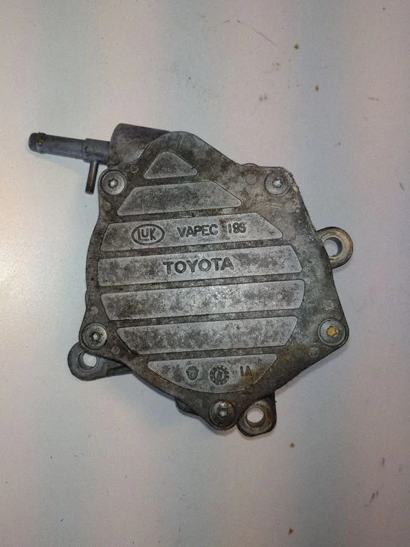 Vacuum pump – Toyota RAV 4 (XA30) (2006-2016)