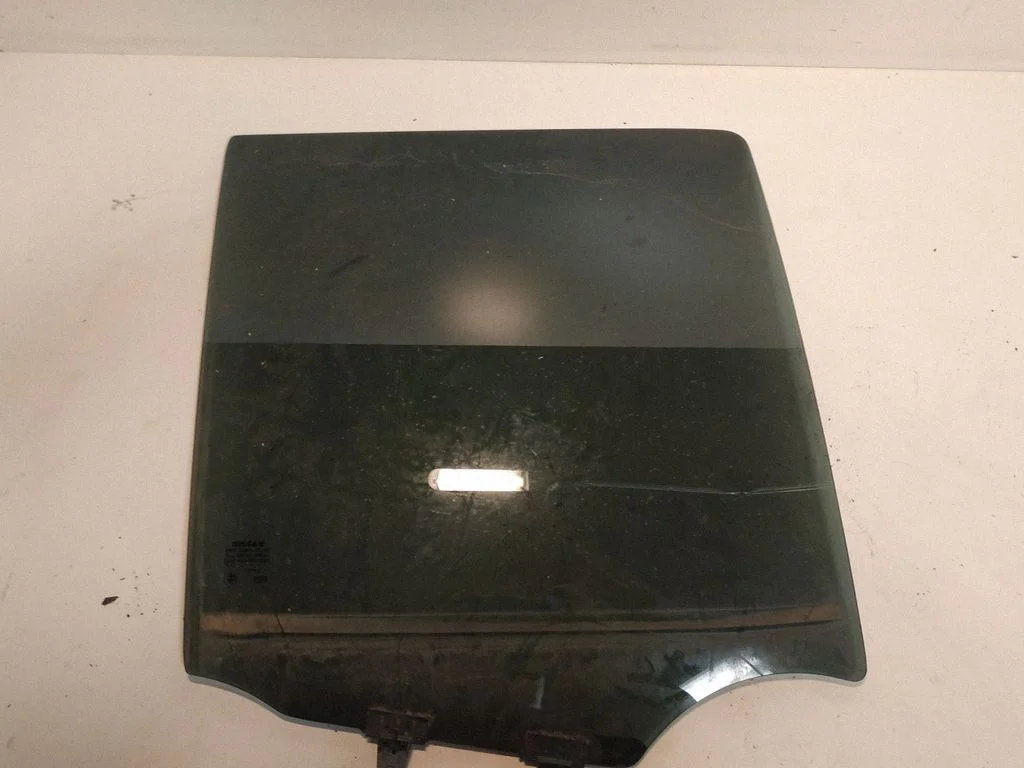 Rear door window glass – right