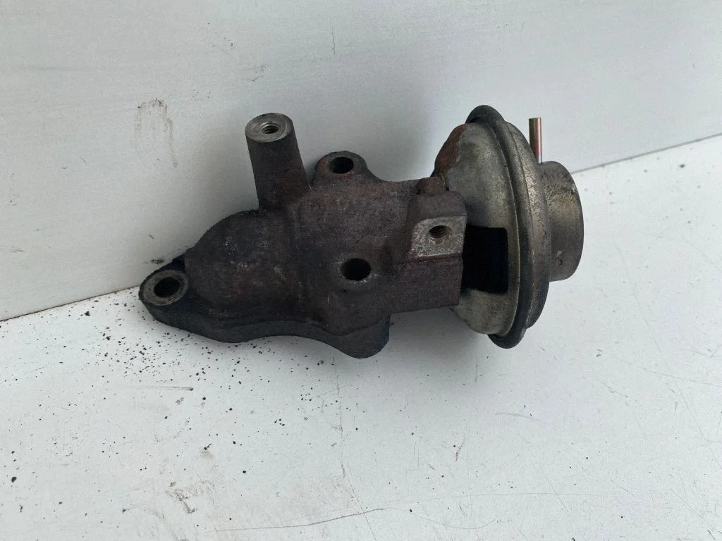 EGR vārsts – Toyota Avensis T220 (2000-2003)