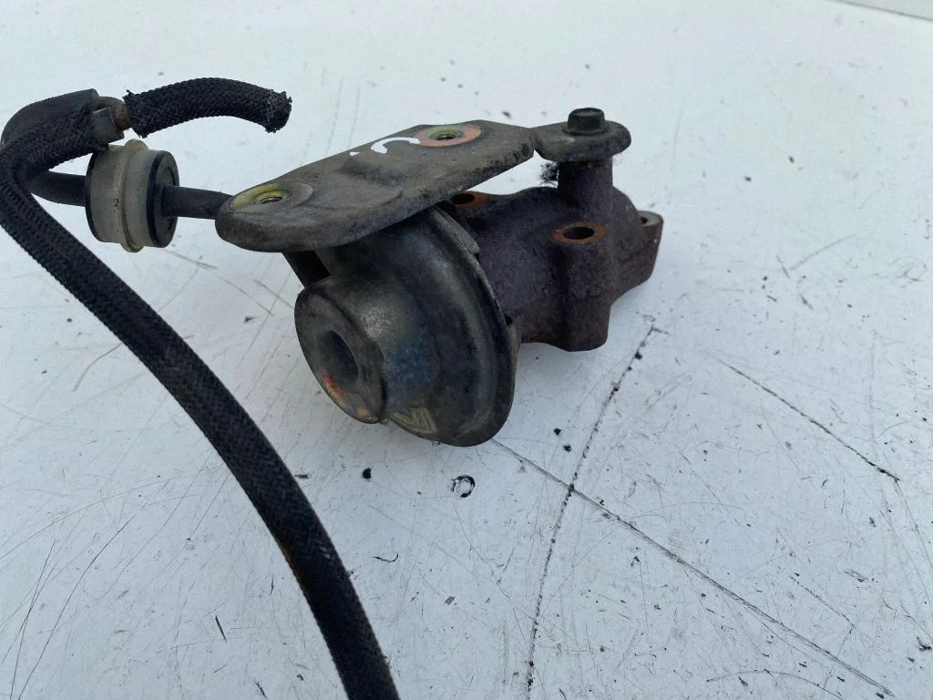 EGR-klapp – Toyota Corolla Verso E121 (2001-2004)