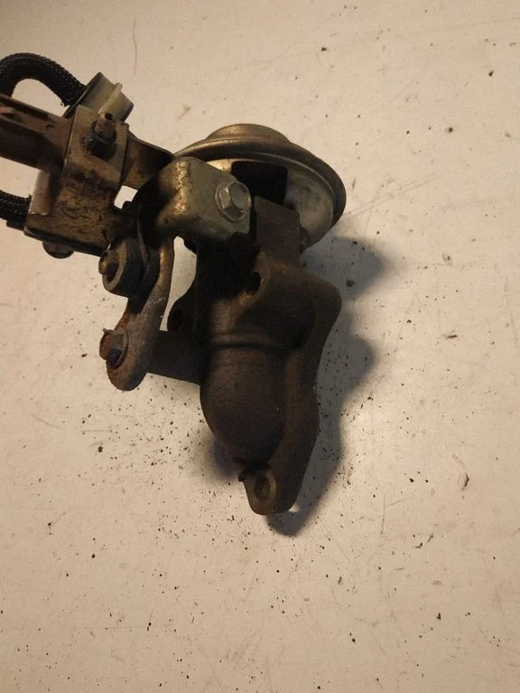 EGR vārsts – Toyota Avensis T220 (2000-2003)