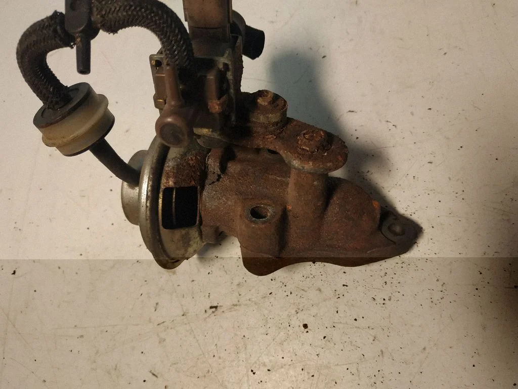 EGR vārsts – Toyota Avensis T220 (2000-2003)