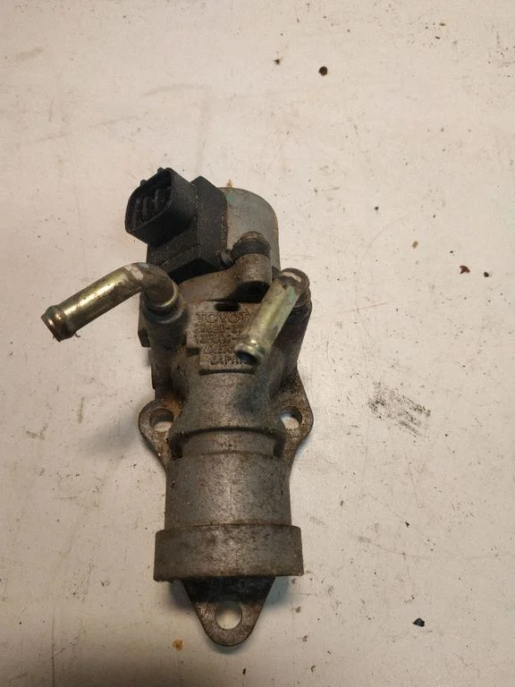 EGR valve – Toyota Previa (XR30, XR40) II (2000-2006)