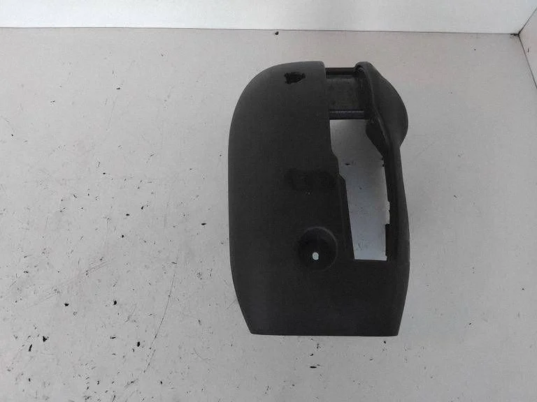 Stūres statnes apdare – Ford Focus (2010-2017)