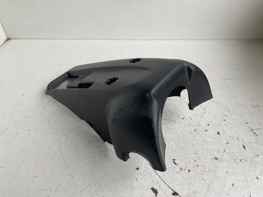 Steering wheel column trim – Volvo V50 (2004-2007)