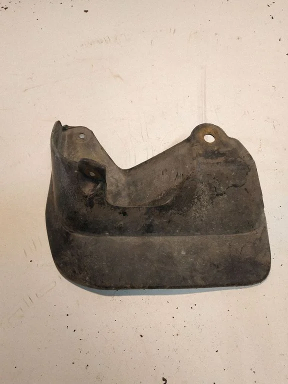 Front mudguard 7662226020 – Toyota Hiace (H200) (2004-)