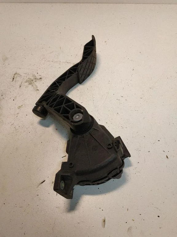 Accelerator throttle pedal – Audi A6 Allroad C5 (1999-2005)