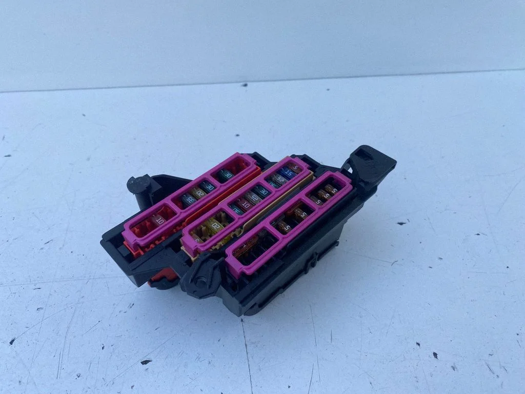 Drošinātāju bloks 8K0971845