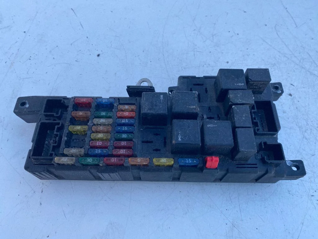 Drošinātāju bloks – Volvo S80 (2004-2006)