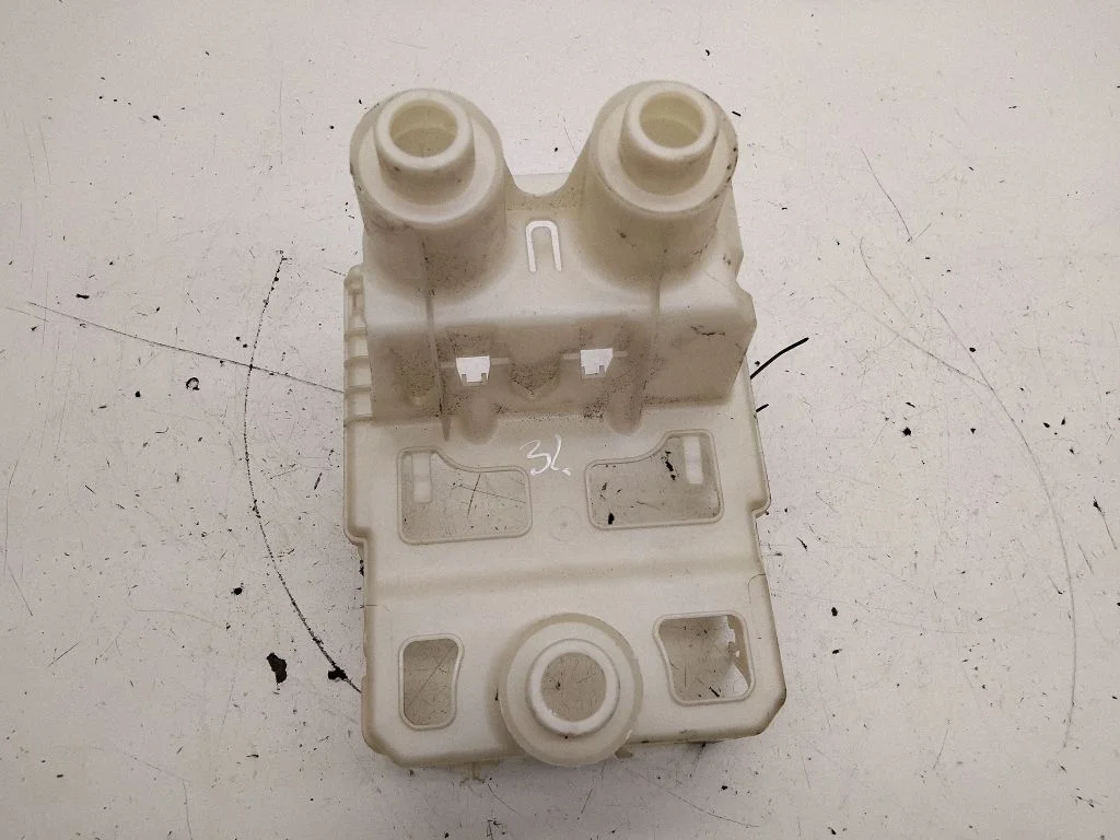 Other engine bay part 9811808980