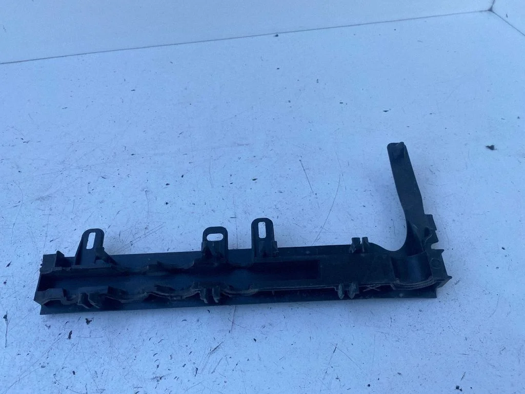 Other engine bay part – Mercedes-Benz GLC-Class C253 (2016-)