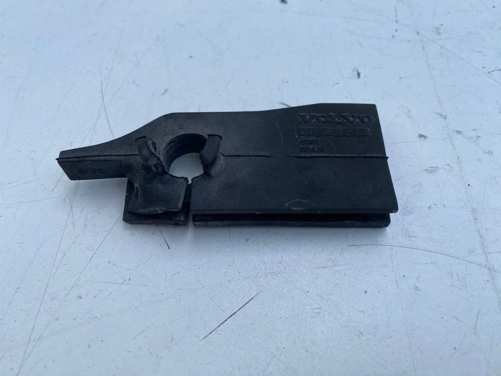 Other engine bay part 09469245