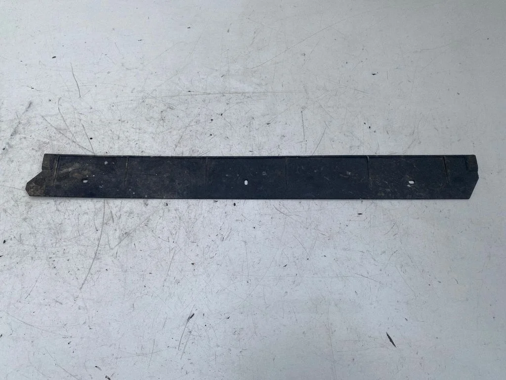 Cita motora nodalījuma detaļa 8638503