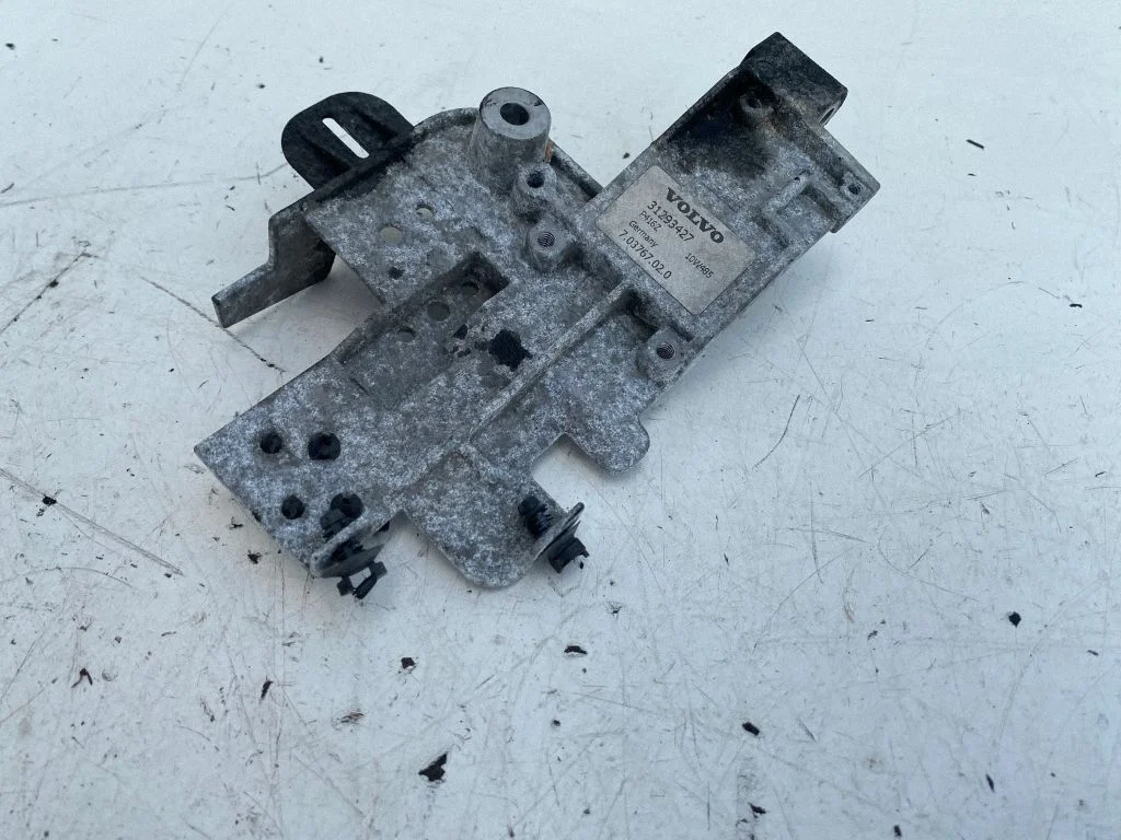 Cita motora nodalījuma detaļa 31293427