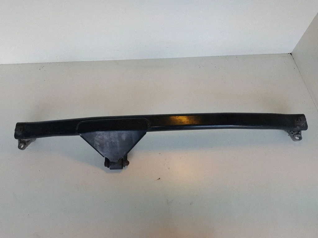 Cita motora nodalījuma detaļa 03W032