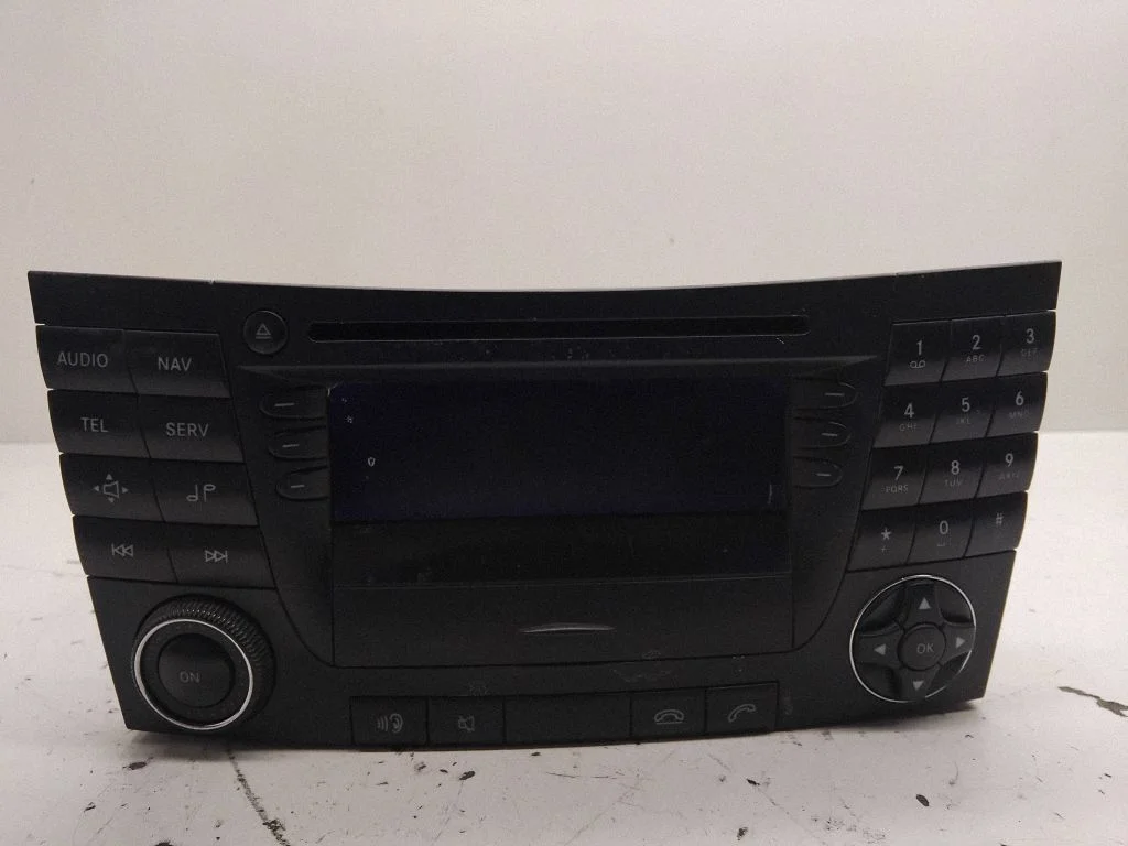 Radio/CD/DVD/GPS head unit – Mercedes-Benz E-Class W211 (2002-2009)