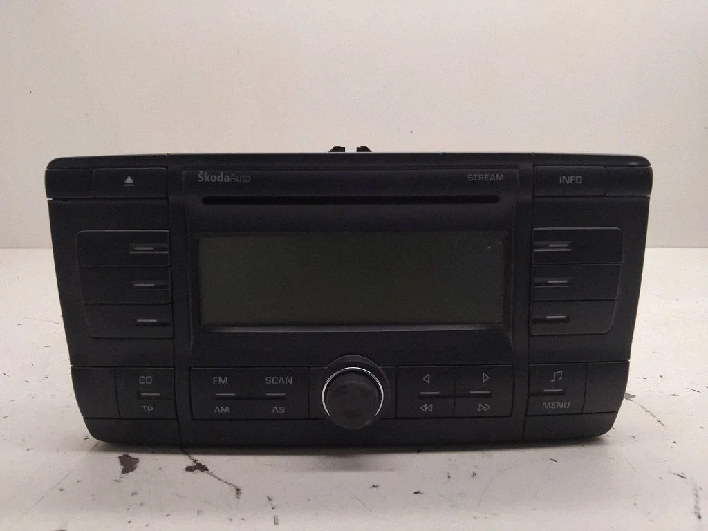 Radio/CD/DVD atskaņotājs/navigācija 1Z0035161B