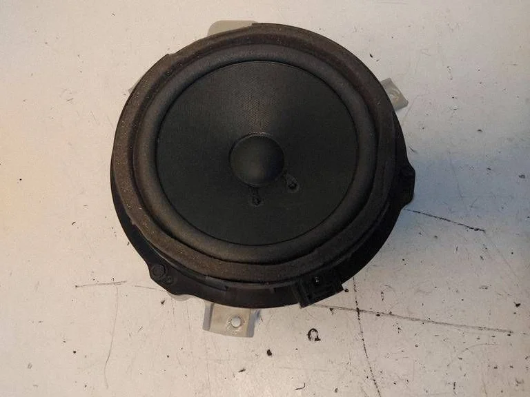 Skaļrunis (-ņi) priekšējās durvīs – Ford C-MAX II (2010-2019)