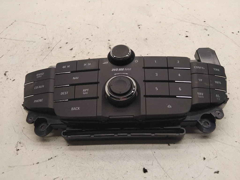 Radio/CD/DVD/GPS head unit – Opel Insignia A (2008-2017)
