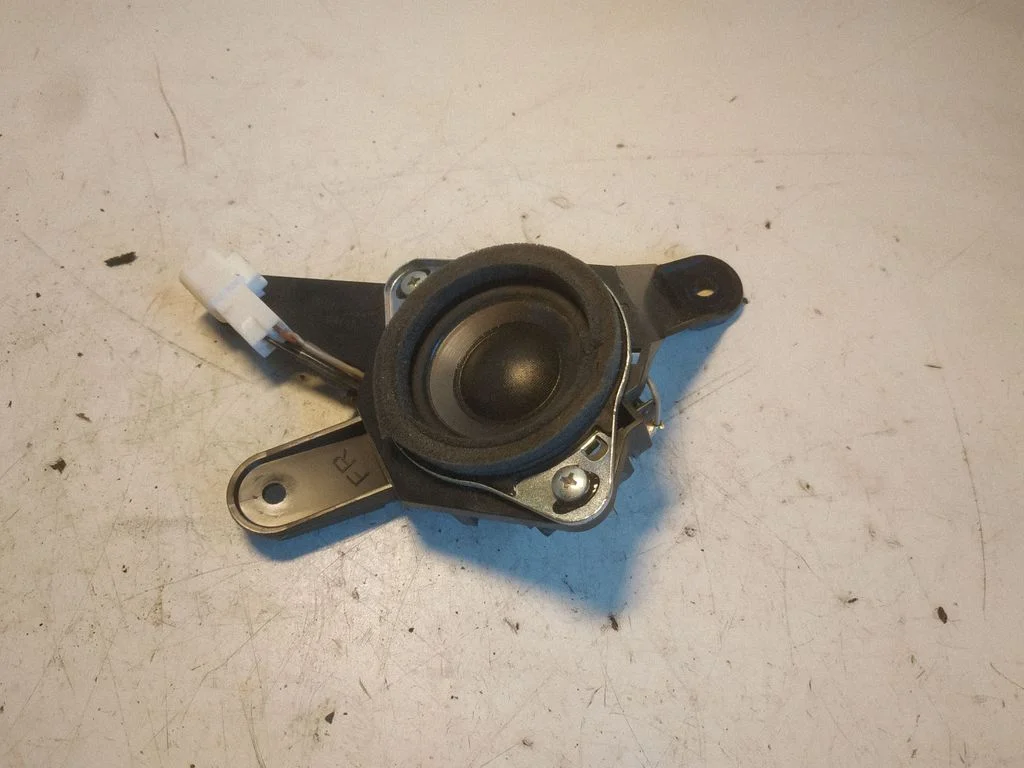 Front door speaker – Lexus IS 220D-250-350 (2006-2013)