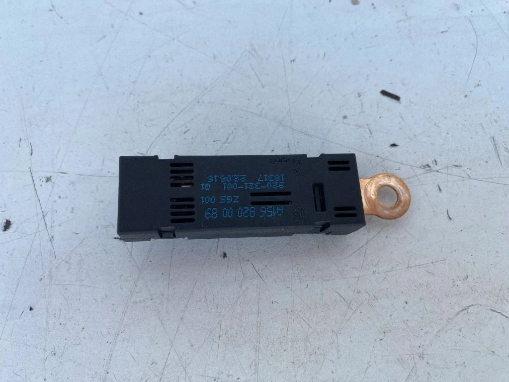 Antenas pastiprinātājs – Mercedes-Benz B klase W246 W242 (2011-2017)