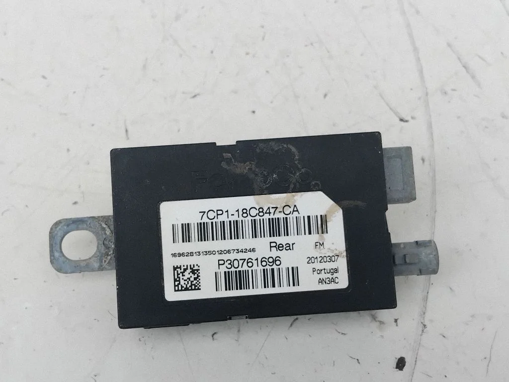 Aerial antenna amplifier 7CP118C847CA