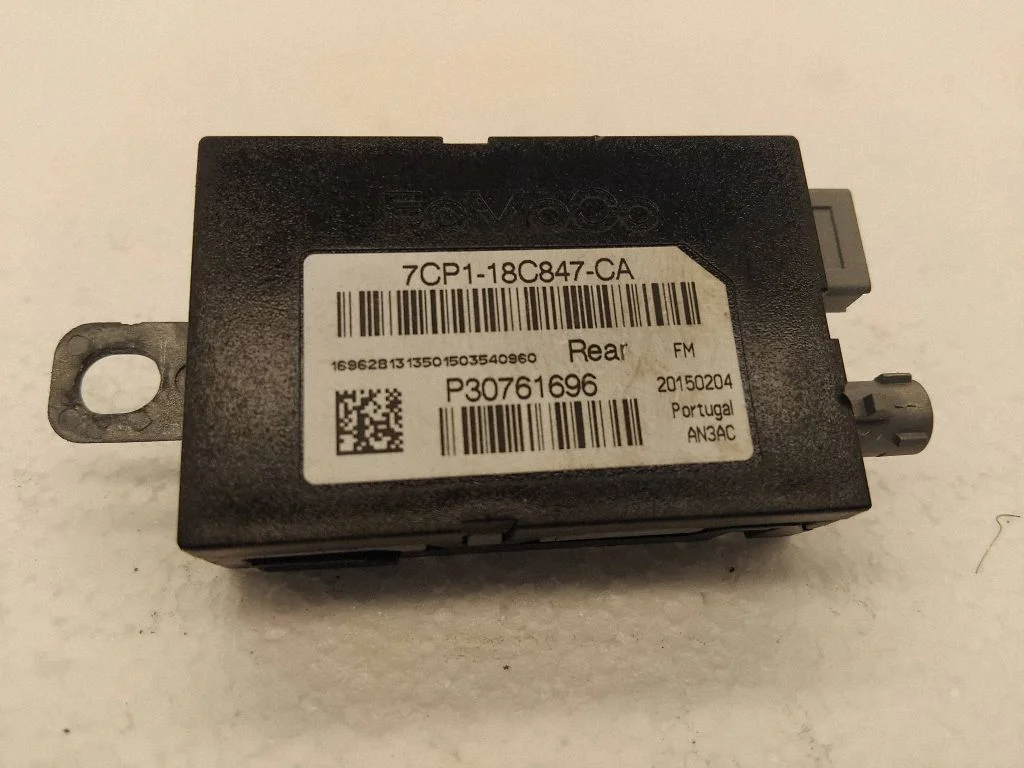 Aerial antenna amplifier 7CP118C847CA