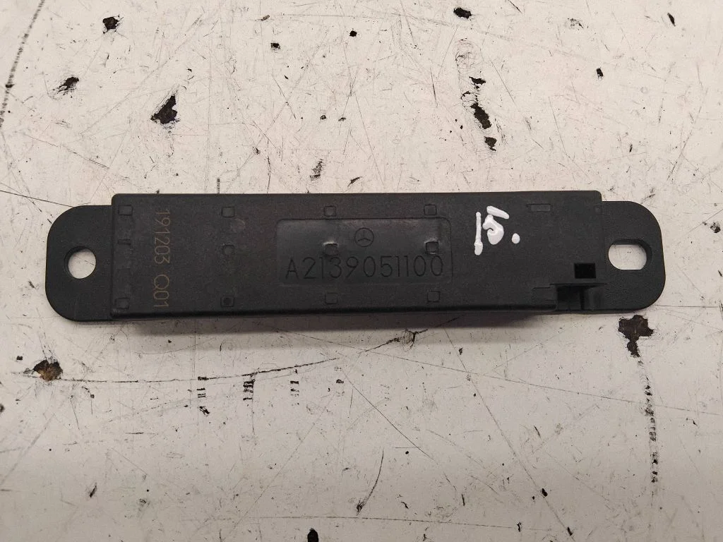Aerial antenna amplifier A2139051100