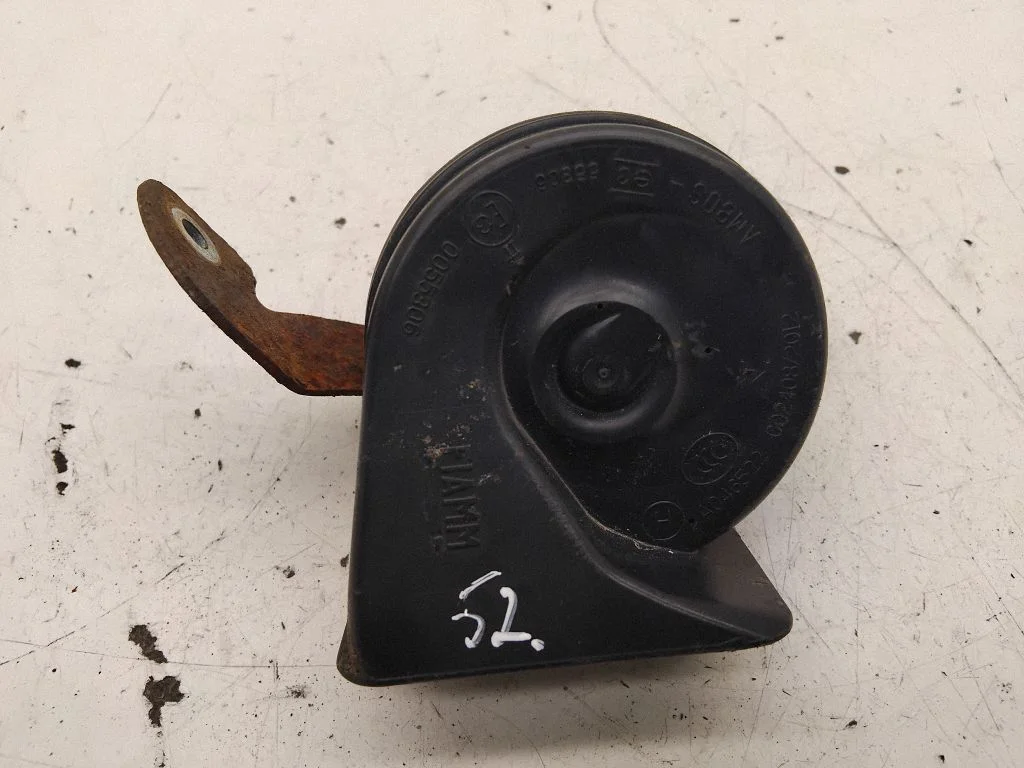 Horn signal E30055306