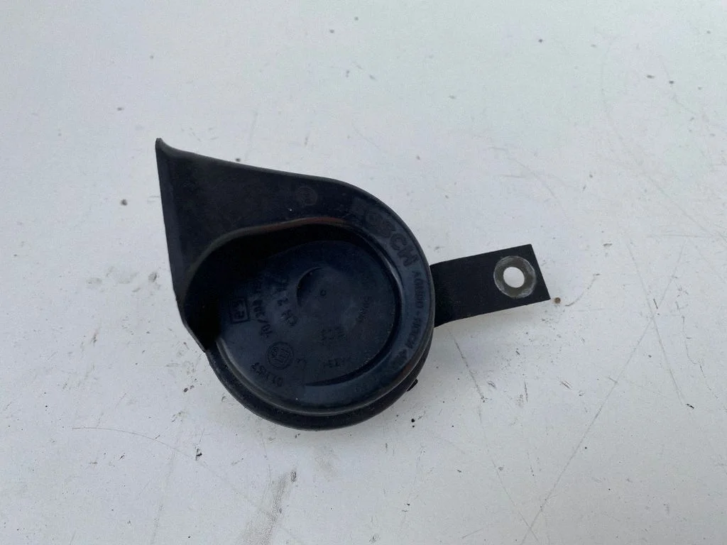 Horn signal – Nissan Primera (2002-2007)