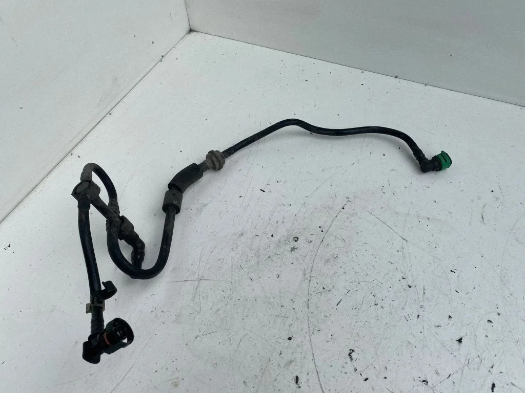 Fuel line/pipe/hose BG9H9E963B