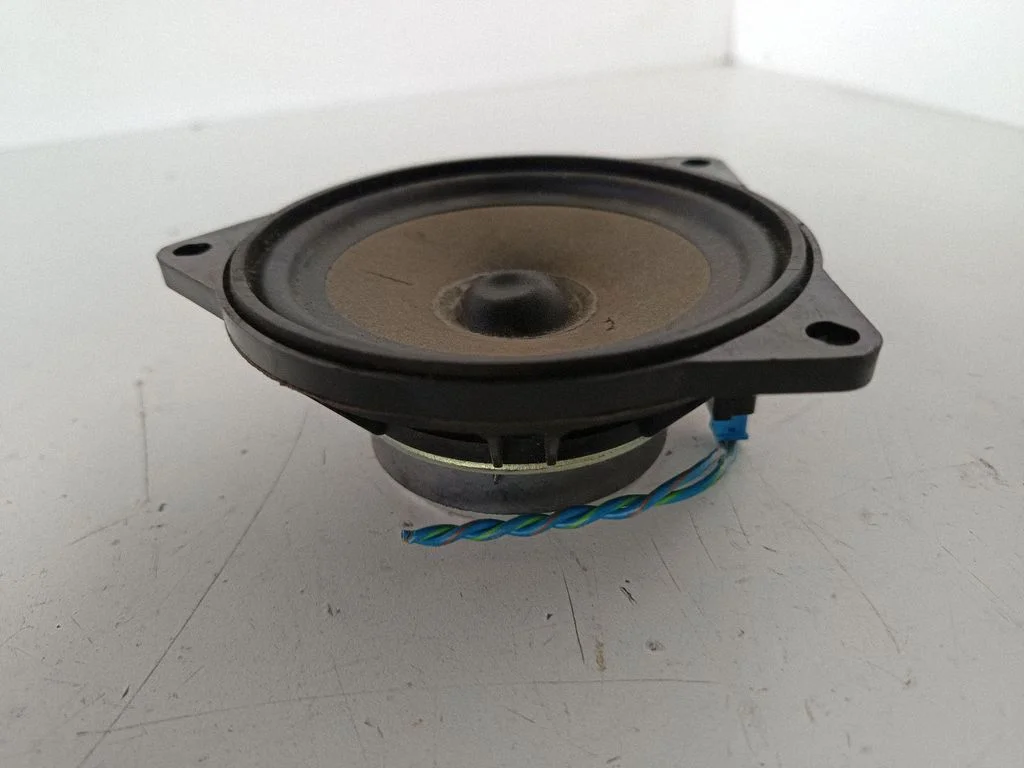 Rear door speaker – BMW X1 E84 (2009-2015)