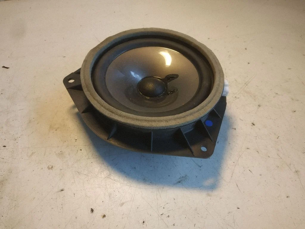 Rear door speaker – Lexus IS 220D-250-350 (2006-2013)