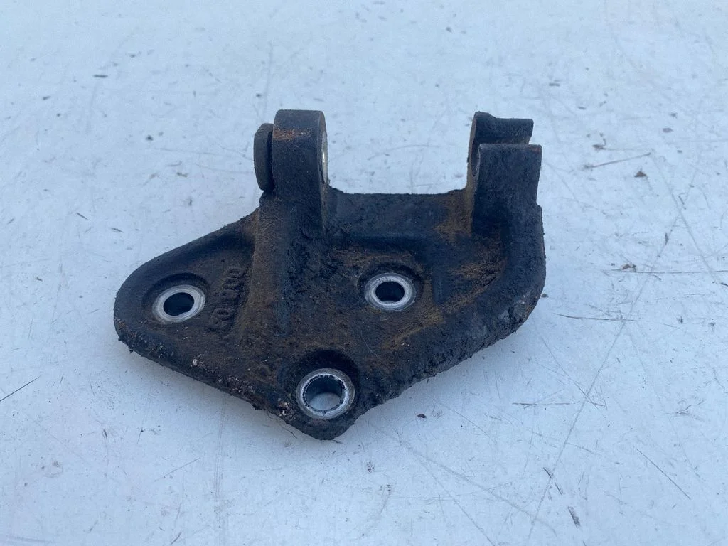 other engine part – Toyota Avensis T220 (2000-2003)