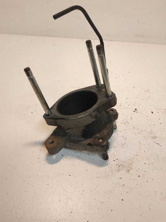 other engine part – Toyota Hiace (H200) (2004-)