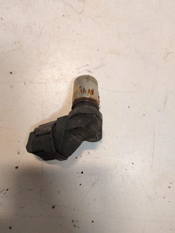 Crankshaft position sensor – Volvo V70 (2005-2008)