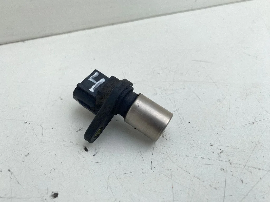 Crankshaft position sensor – Toyota Avensis T220 (2000-2003)