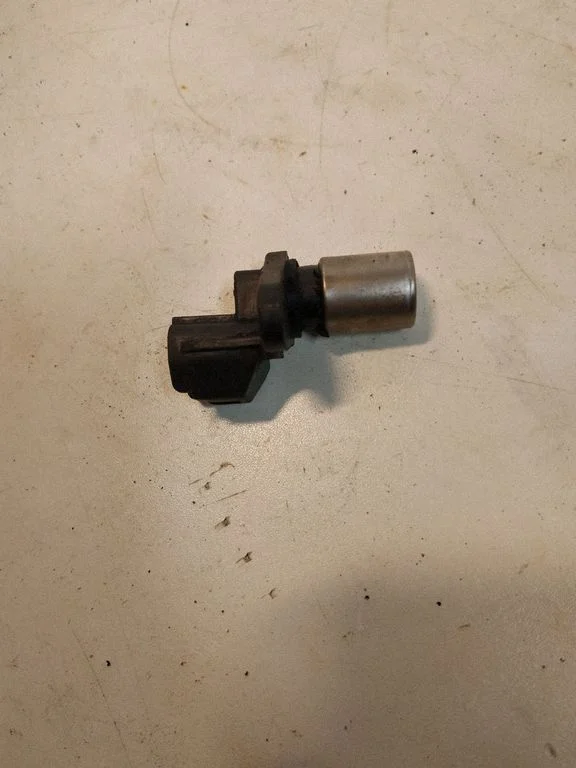 Crankshaft position sensor – Toyota Avensis Verso (2001-2009)