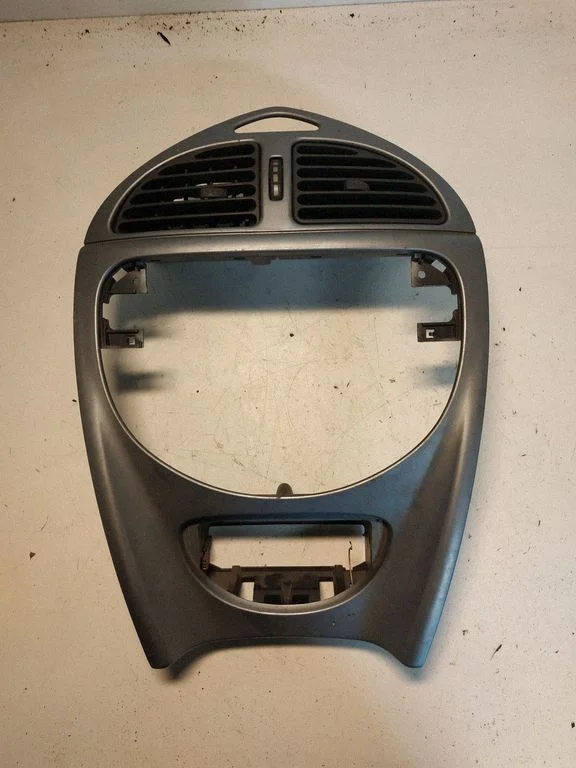 Radio/GPS head unit trim 9632608577
